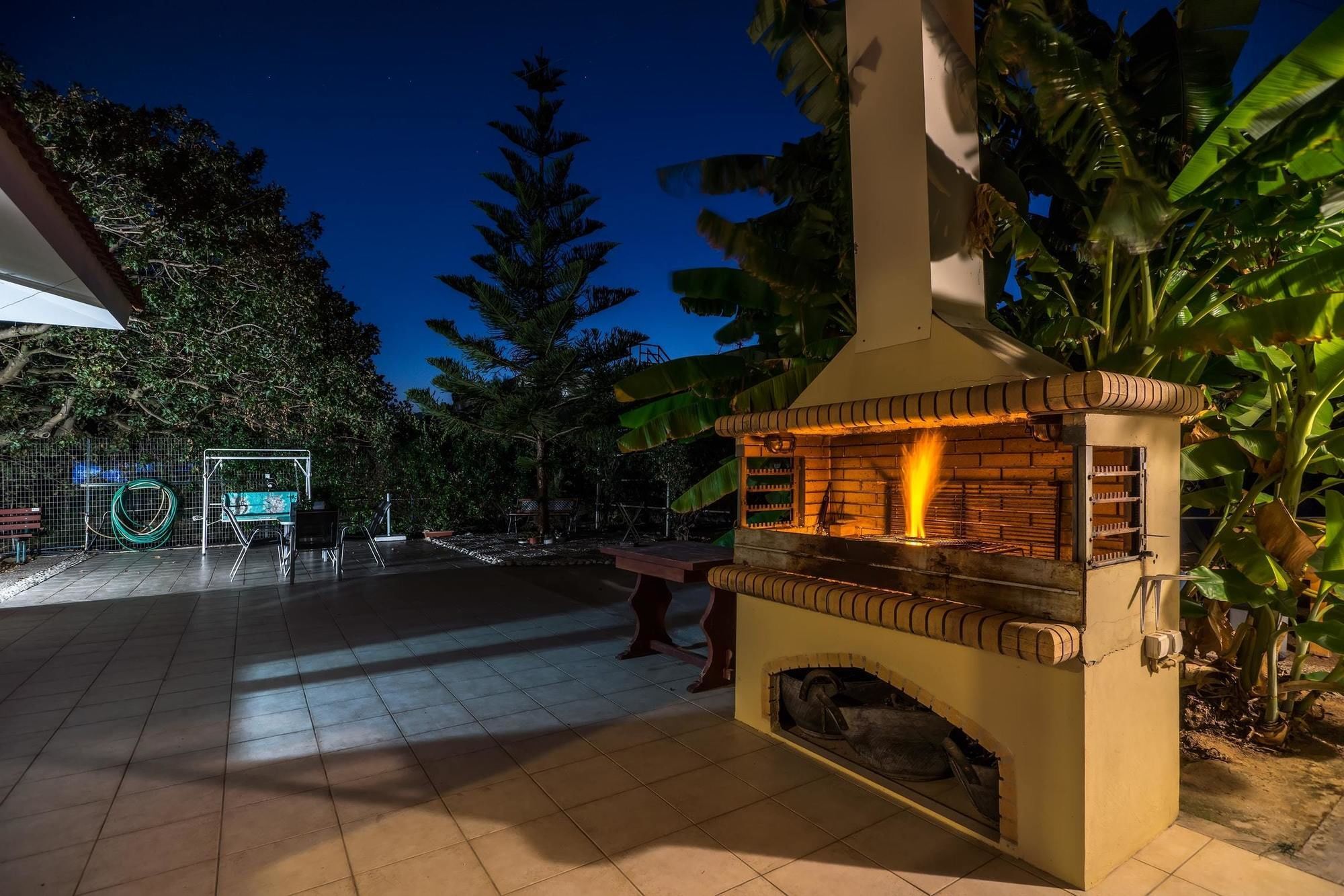 Maria'S Seaside Villa - House With 3 Rooms In Marathon, With Wonderful Exterior foto