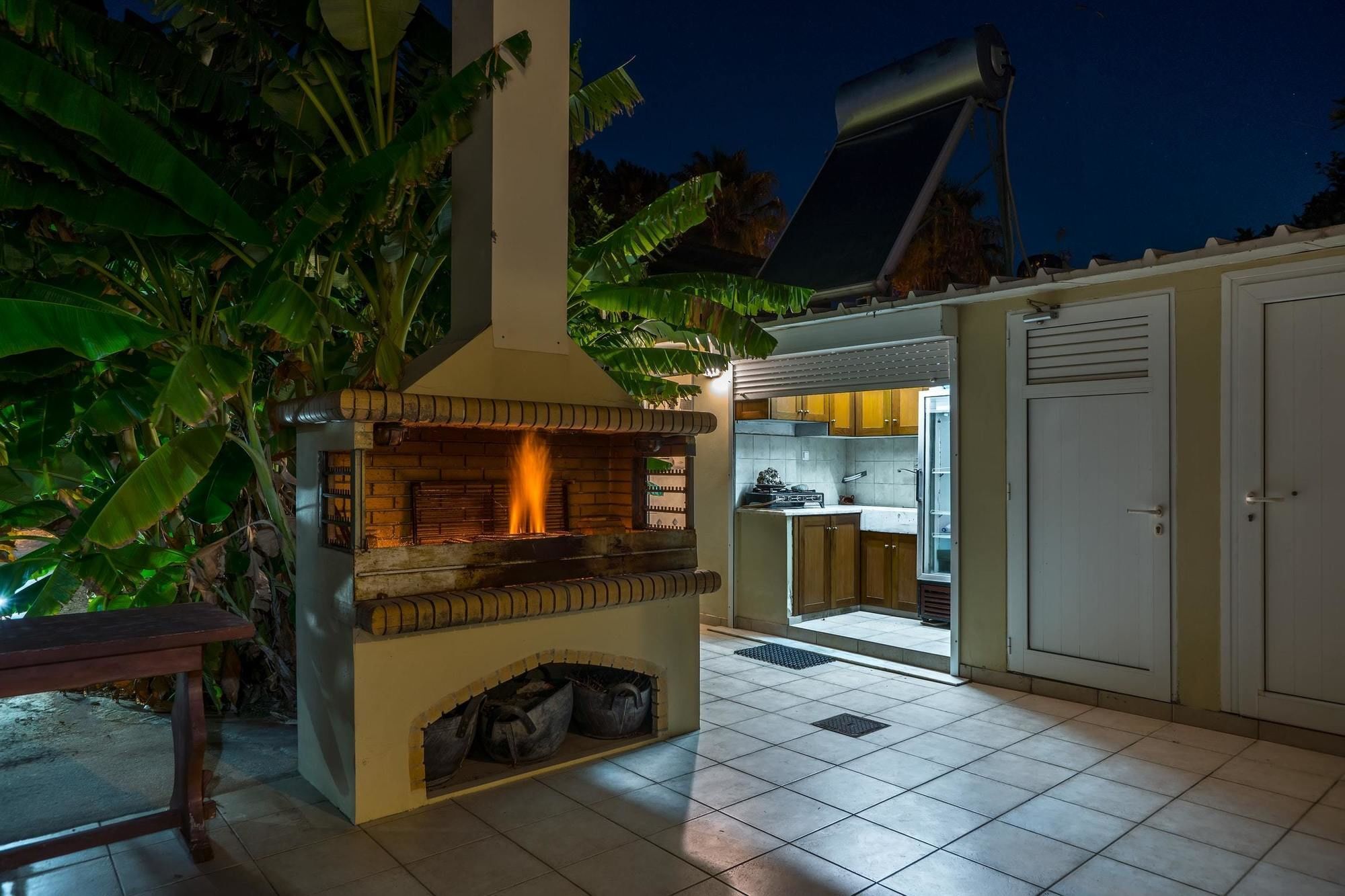 Maria'S Seaside Villa - House With 3 Rooms In Marathon, With Wonderful Exterior foto